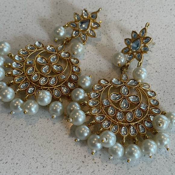 Large pear and gold earrings - Picture 2 of 2